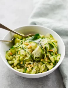 Zucchini-Noodles